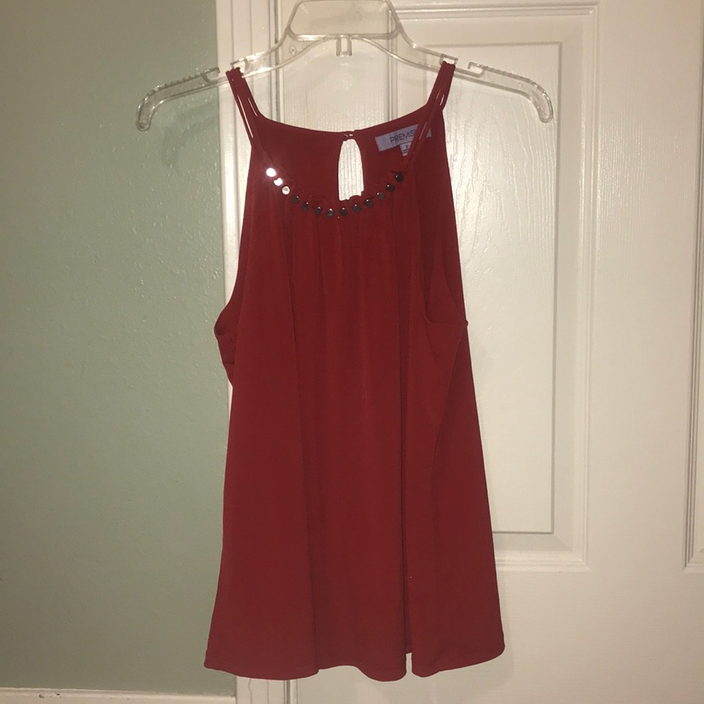 Red tank - Picture 2 of 4